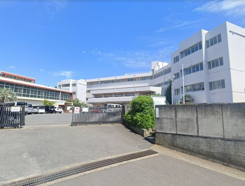 【小学校】伊勢原市立竹園小学校まで746ｍ