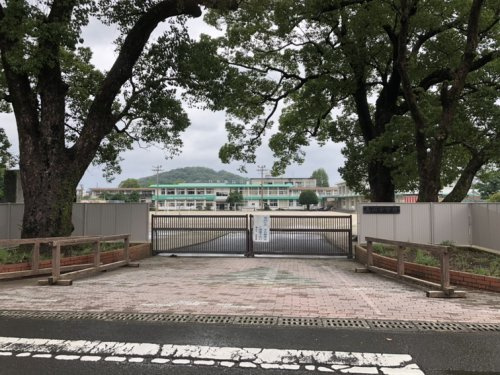 【小学校】薩摩川内市立亀山小学校まで1500ｍ