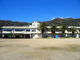 【小学校】箕島小学校まで1156ｍ