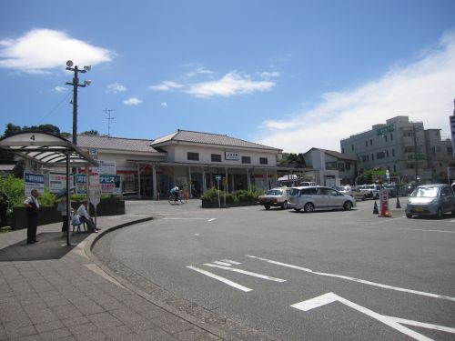 【駅】ＪＲ横須賀線「衣笠」駅まで710ｍ