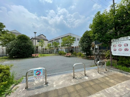 【公園】福東緑の広場まで457ｍ