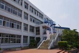 【中学校】綾部市立綾部中学校まで850ｍ