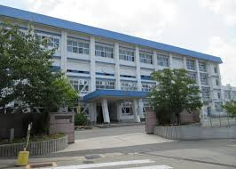 【中学校】川西市立東谷中学校まで700ｍ