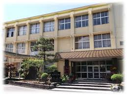 【小学校】綾部市立綾部小学校まで1900ｍ