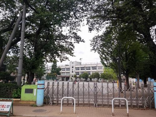 【小学校】大泉第三小学校まで990ｍ
