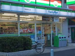 【コンビニエンスストア】ファミリーマート　両国駅西口店まで136ｍ