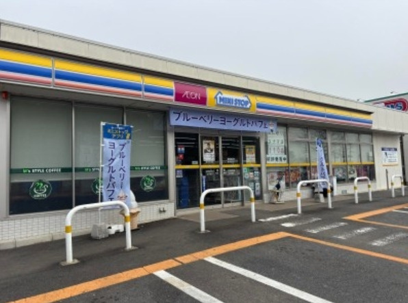 【コンビニエンスストア】ミニストップ　龍ケ崎白羽店まで215ｍ