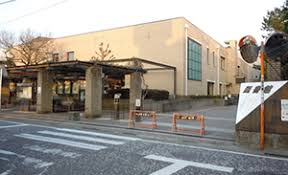 【図書館】茅ケ崎市立図書館まで670ｍ