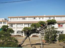 【中学校】茅ケ崎市立松林中学校まで1990ｍ