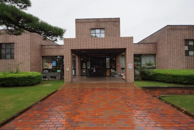 【図書館】千代田町立山屋記念図書館 まで468ｍ
