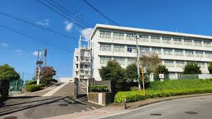 【中学校】綾瀬市立城山中学校まで1911ｍ