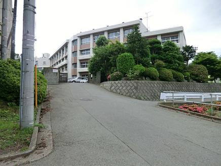 【中学校】相模丘中学校まで1501ｍ