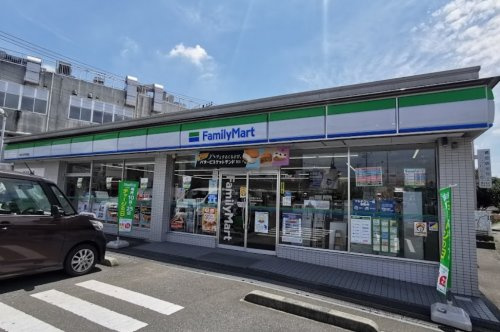 【コンビニエンスストア】ファミリーマート　作の口小学校前店まで560ｍ