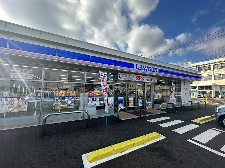 【コンビニエンスストア】ローソン　尾道古浜町店まで421ｍ