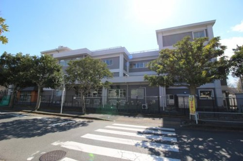 【小学校】横須賀市立久里浜小学校まで1259ｍ