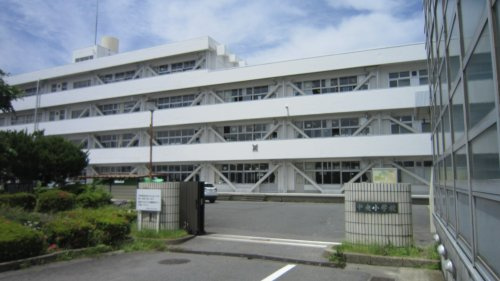 【小学校】羽島市立中央小学校まで1060ｍ