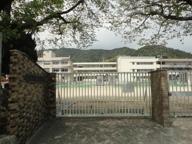 【小学校】亀山小学校まで1146ｍ