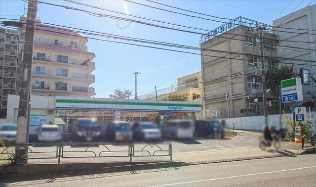 【コンビニエンスストア】ファミリーマート　千歳台四丁目店まで241ｍ