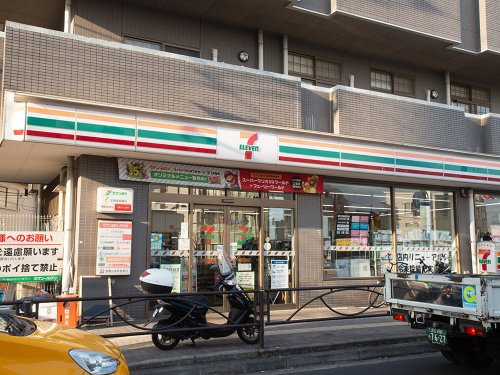 【コンビニエンスストア】セブンイレブン　葛飾お花茶屋駅前店まで304ｍ