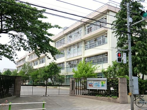 【中学校】板橋区立高島第一中学校まで920ｍ