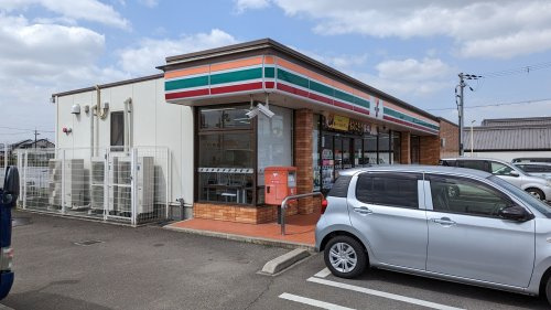 【コンビニエンスストア】セブンイレブン　広陵町笠東店まで728ｍ