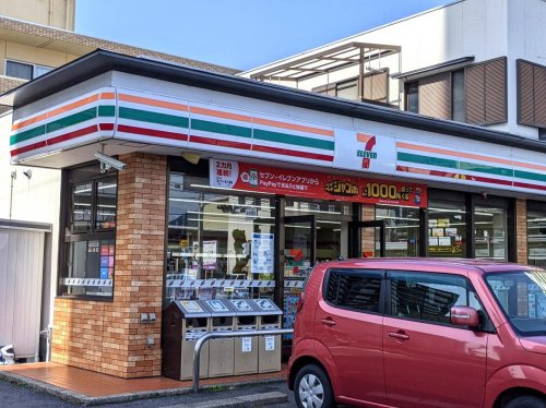 【コンビニエンスストア】セブンイレブン　守山駅東口店まで960ｍ