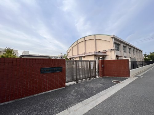 【小学校】尼崎市立　塚口小学校まで760ｍ