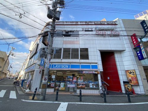 【コンビニエンスストア】ローソン　阪急塚口駅前店まで123ｍ