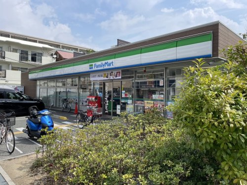 【コンビニエンスストア】ファミリーマート　甲子園口店まで121ｍ