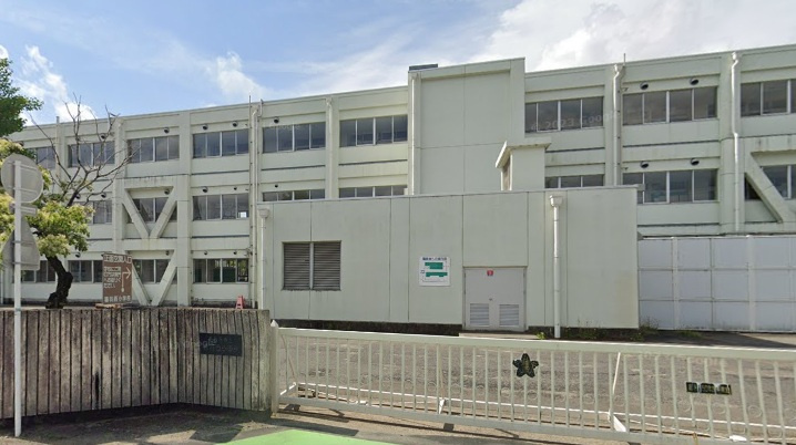 【小学校】各務原市立稲羽西小学校まで1423ｍ