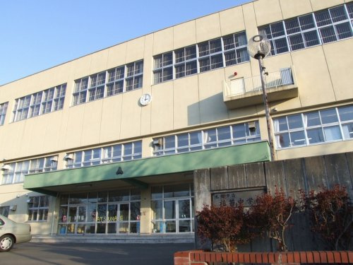 【中学校】札幌市立札苗中学校まで1500ｍ