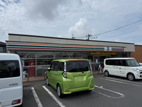 【コンビニエンスストア】セブンイレブン　武蔵村山神明3丁目店まで988ｍ