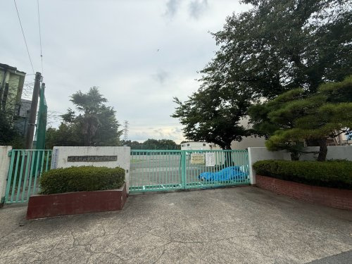 【小学校】武蔵村山市立第八小学校まで574ｍ
