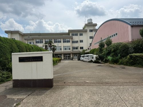 【小学校】武蔵村山市立小中一貫校大南学園第七小学校まで722ｍ