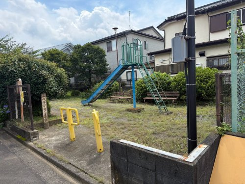 【公園】残堀2丁目児童遊園まで556ｍ
