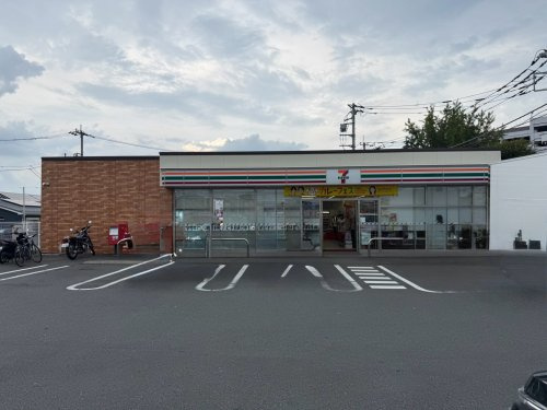 【コンビニエンスストア】セブンイレブン　武蔵村山榎3丁目店まで1250ｍ
