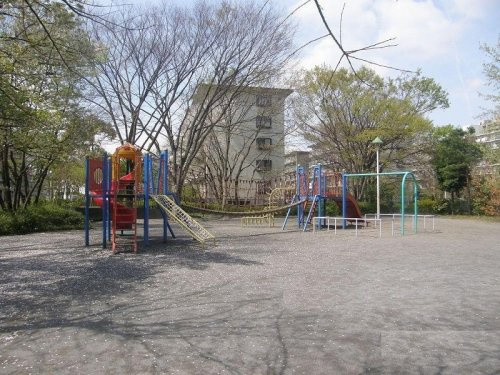 【公園】館第2児童公園まで370ｍ