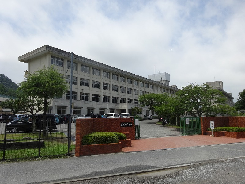 【小学校】美鈴が丘小学校まで1092ｍ