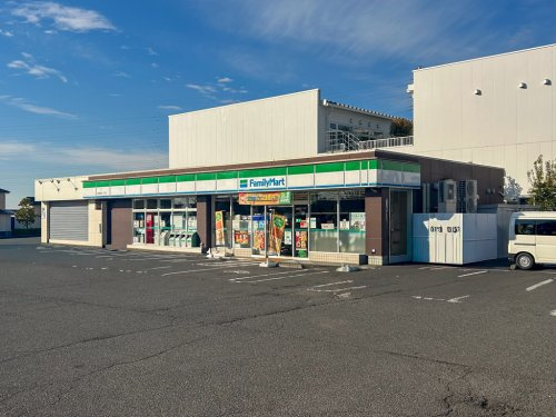 【コンビニエンスストア】ファミリーマート　稲城長峰二丁目店まで1005ｍ