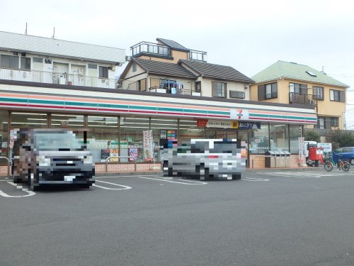 【コンビニエンスストア】セブンイレブン　藤沢亀井野北店まで557ｍ