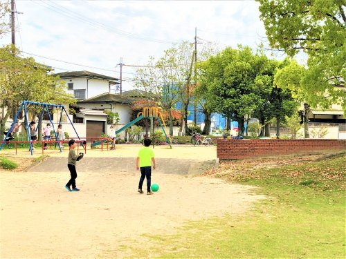 【公園】中山台公園まで295ｍ