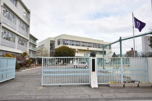 【中学校】春日部市立春日部中学校まで1850ｍ
