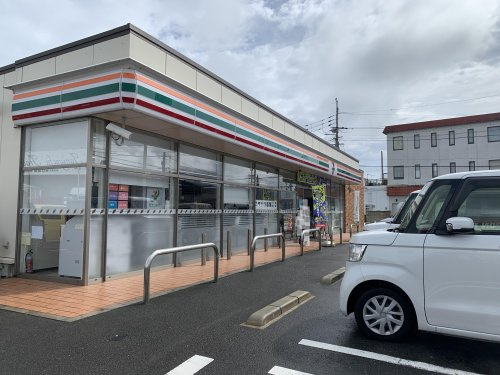 【コンビニエンスストア】セブンイレブン　紀の川粉河駅南店まで1246ｍ