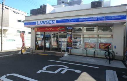 【コンビニエンスストア】ローソン長田五番町八丁目店まで840ｍ