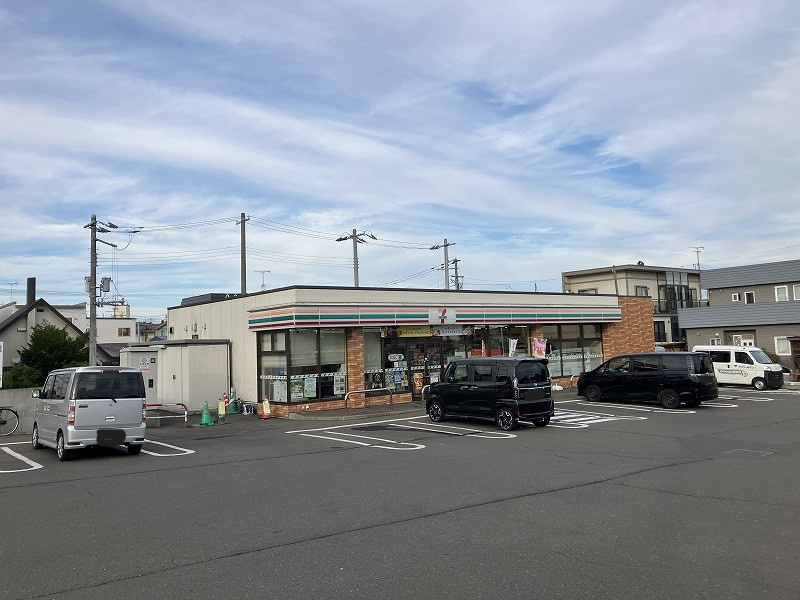 【コンビニエンスストア】セブンイレブン　恵庭島松東町店まで794ｍ
