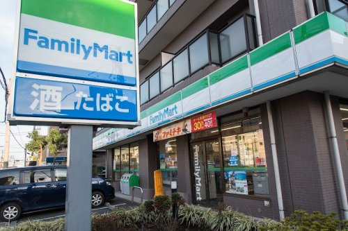 【コンビニエンスストア】ファミリーマート　相模原淵野辺三丁目店まで160ｍ