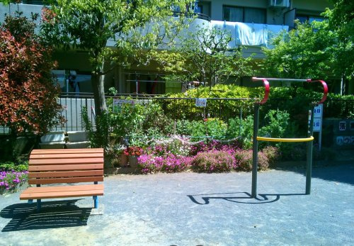 【公園】永田東かつら公園まで437ｍ
