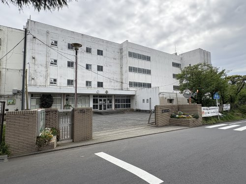 【中学校】鎌倉市立深沢中学校まで800ｍ