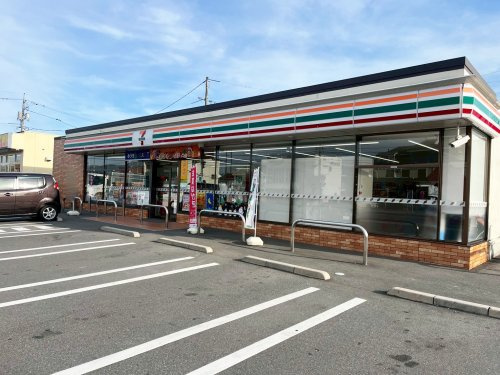【コンビニエンスストア】セブンイレブン　東広島西条下見店まで2009ｍ