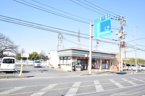【コンビニエンスストア】セブンイレブン　八潮中央店まで290ｍ